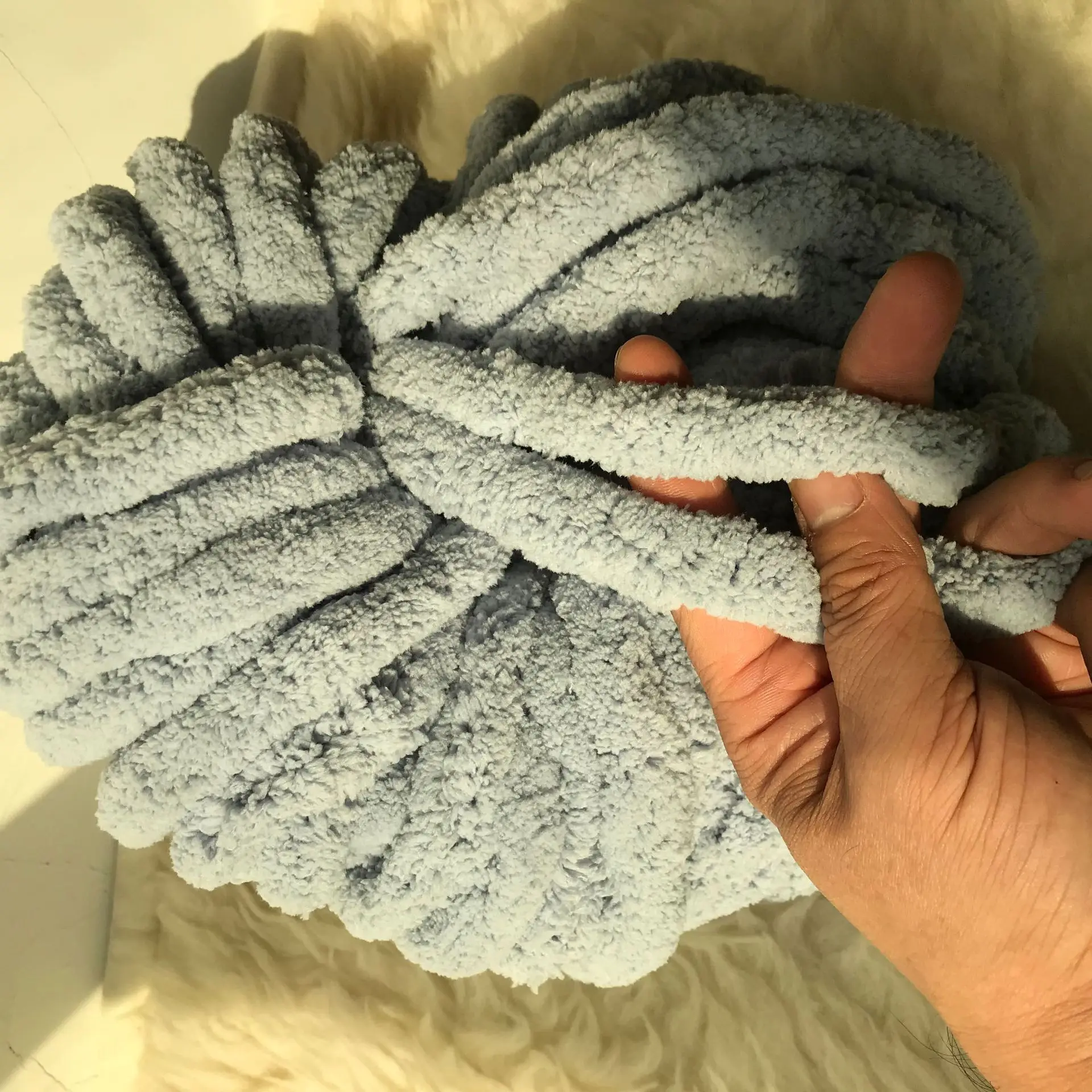 Soft Chenille Yarn for Crochet-Giant Chunky Blanket Carpet Jumbo Arm Knitting Rope 250g Ball Thick Fluffy Polyester Thread