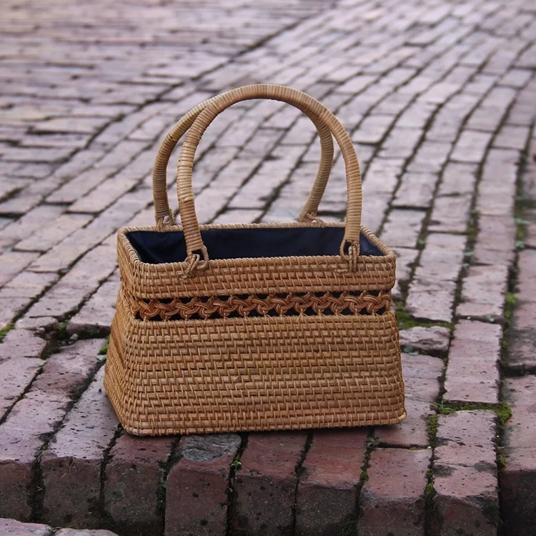 Rattan Bag Ins Literary And Artistic Women's Hand-held Straw Rattan Bag Indonesia Woven Basket Leisure Fashion Trendy