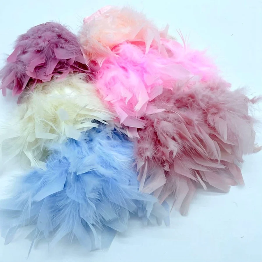 100 cm mehrfarbiger Federbesatz | Vorgestanzte Löcher DIY-Zubehör für Lampenschirme, Weihnachtsbäume & Boho-Hochzeitsbögen – Detail 6