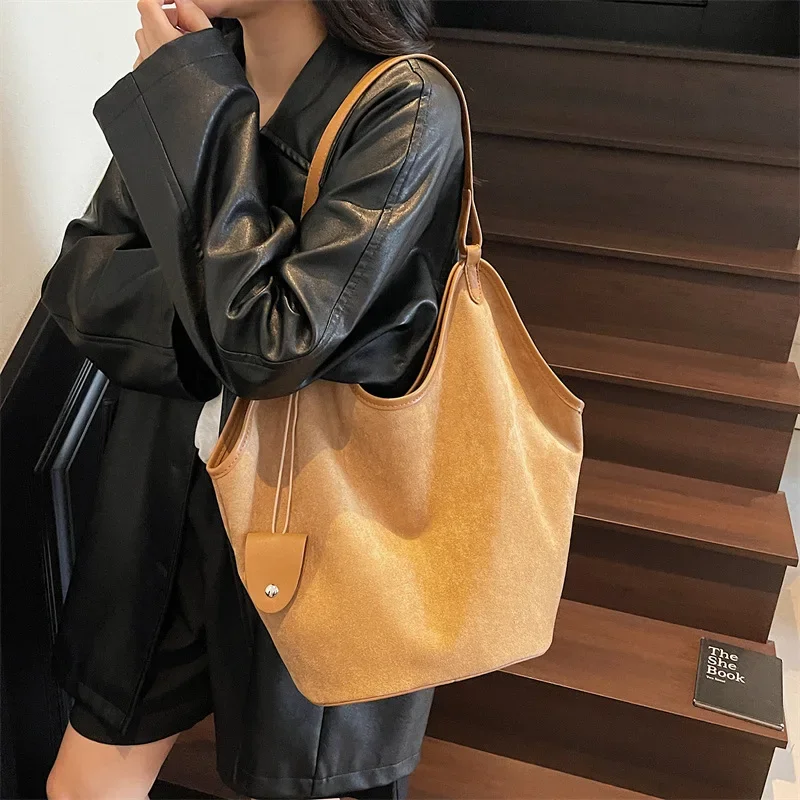 Retro Large Capacity Suede Shoulder Bag Women's Casual Commute Tote Bag Soft Surface Single Shoulder Bag Loose Feeling Purse