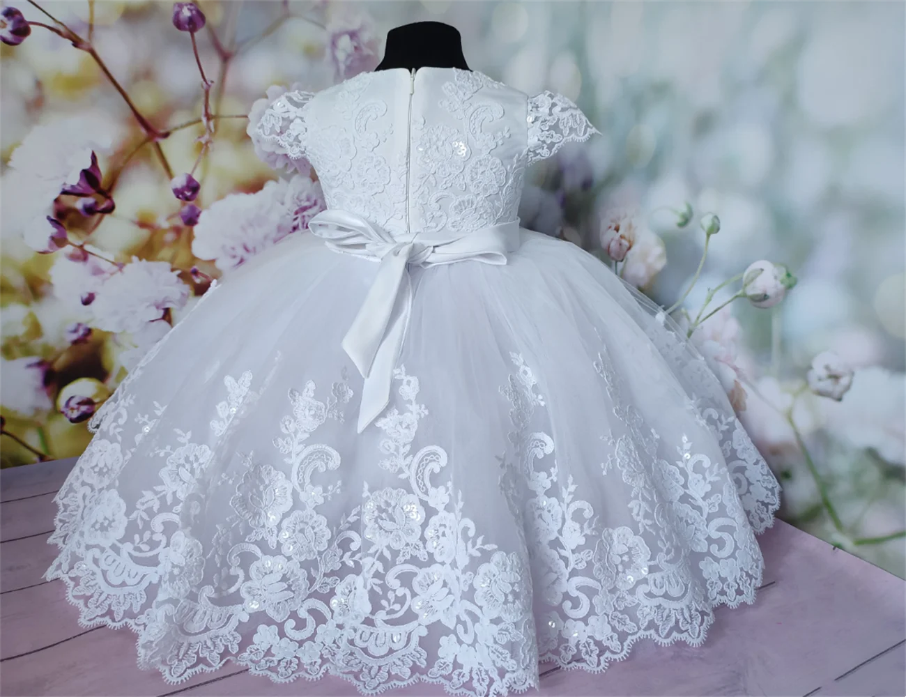 Baptize One Year Old Flower Girl Dress Lace Appqulies For Wedding Tulle Skirt White Ball Gown Sleeveless Communion Clothes flower girl dresses