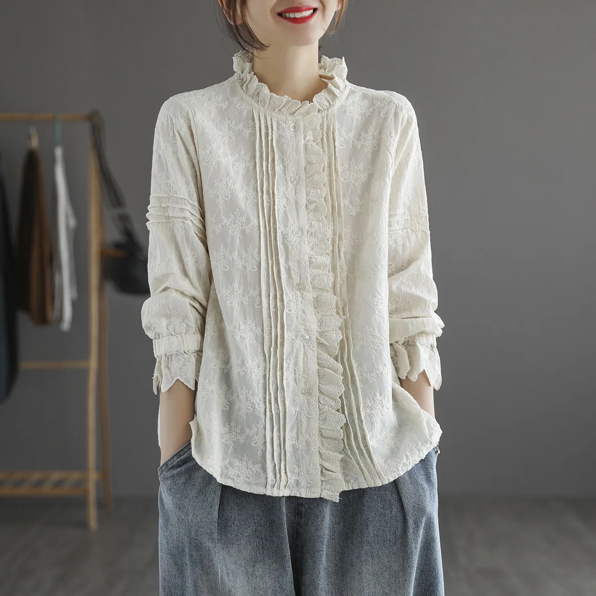 

Vintage Bohemian Lace Shirts for Women Fashion Long Sleeve Floral Embroidery Shirt Solid Loose Spring Autumn Chemise Lady 2022