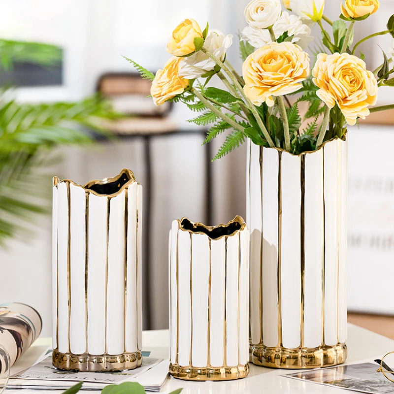 

Creativity White Outline In Gold Ceramic Vase Stripe Irregular Hydroponic Flower Arrangement Straight Flower Vases Decoration