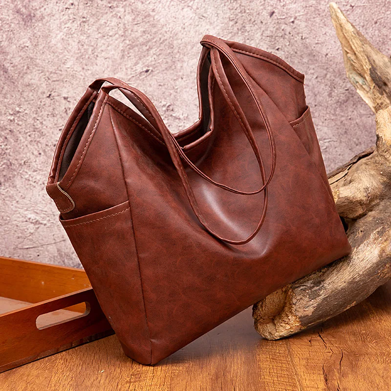 

2023 new cross-border Europe and the United States retro oil wax plant soft large capacity single shoulder simple women's bag