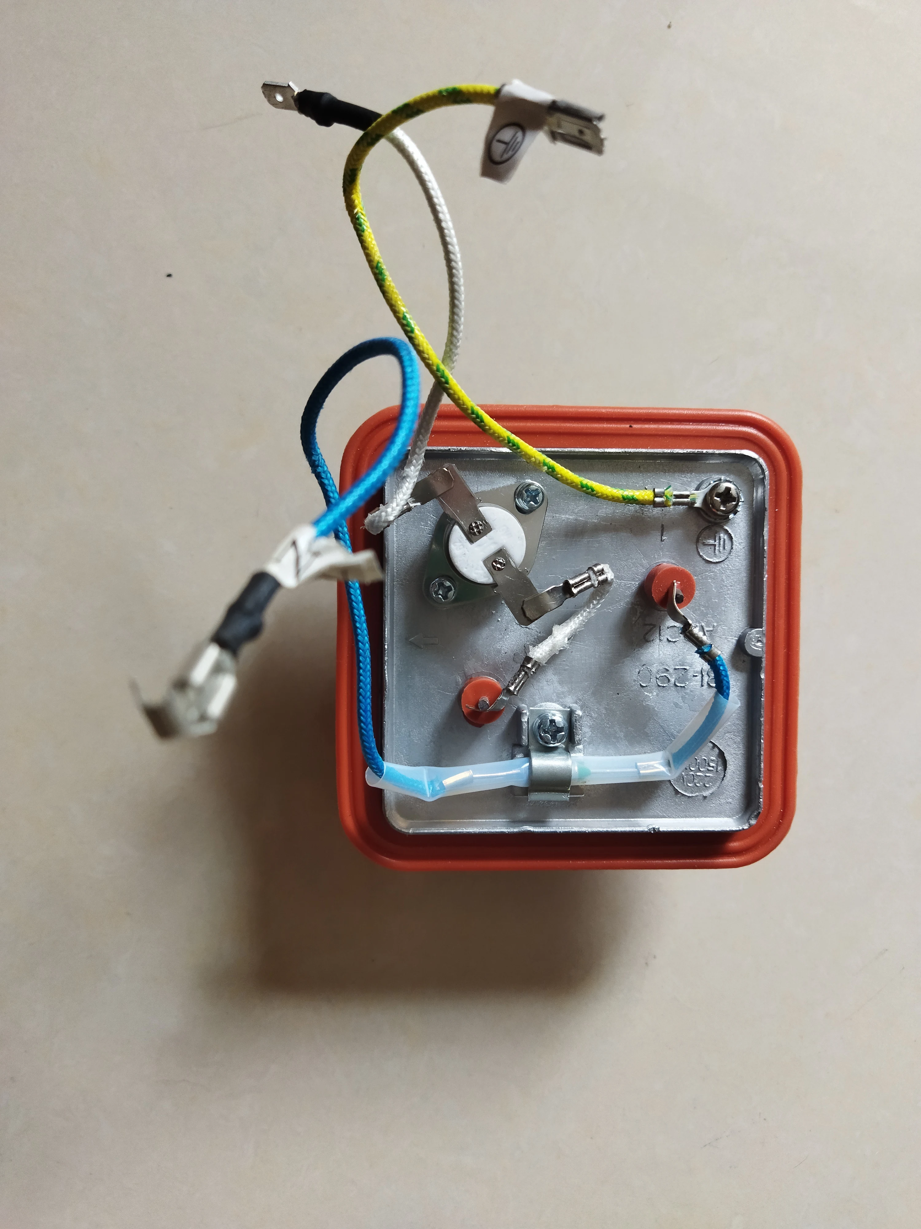 

GC502 GC504 переключатель подвесной гладильной машины