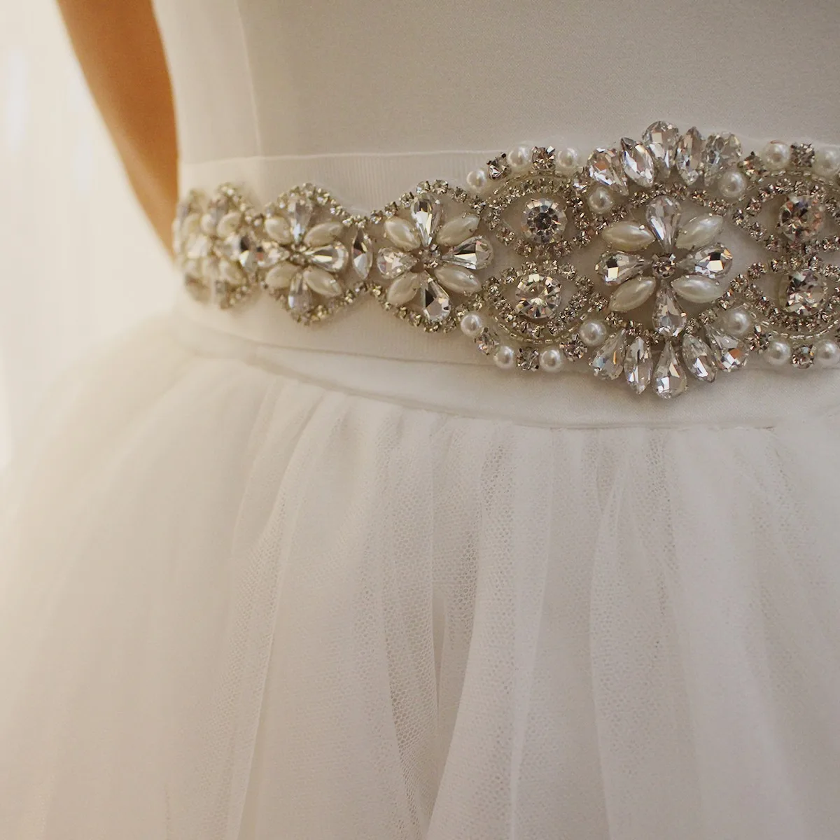 

Sparkling Crystal with Ribbon Wedding Accessores Bridal Belts （Crystal Part is 45cm）Width 3cm Bridal Belts