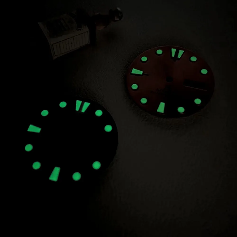 Substitute 4R36 modified literal abalone dial 28.5mm turtle king literal adaptation NH36 movement luminous nail surface