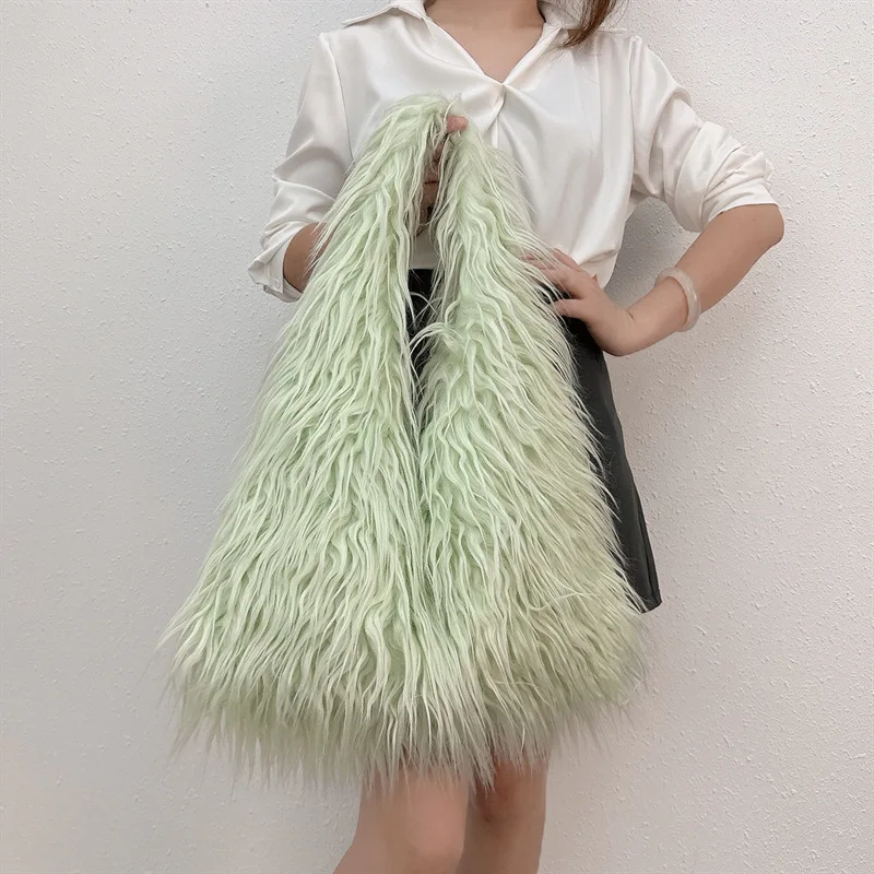 Bolsos de hombro peludos y esponjosos para chicas Kpop Y2k para mujer, tendencia de lujo, bolso de mano grande de piel sintética de diseñador, bolsos Harajuku