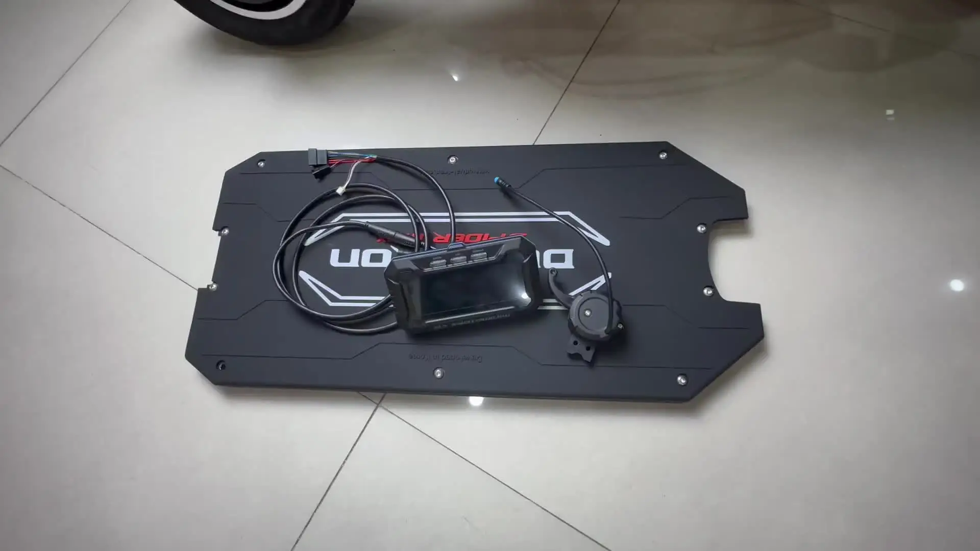 Kit Dualtron Thunder 3 : Écran afficheur EYE4 + Gâchette d'accélération - Français