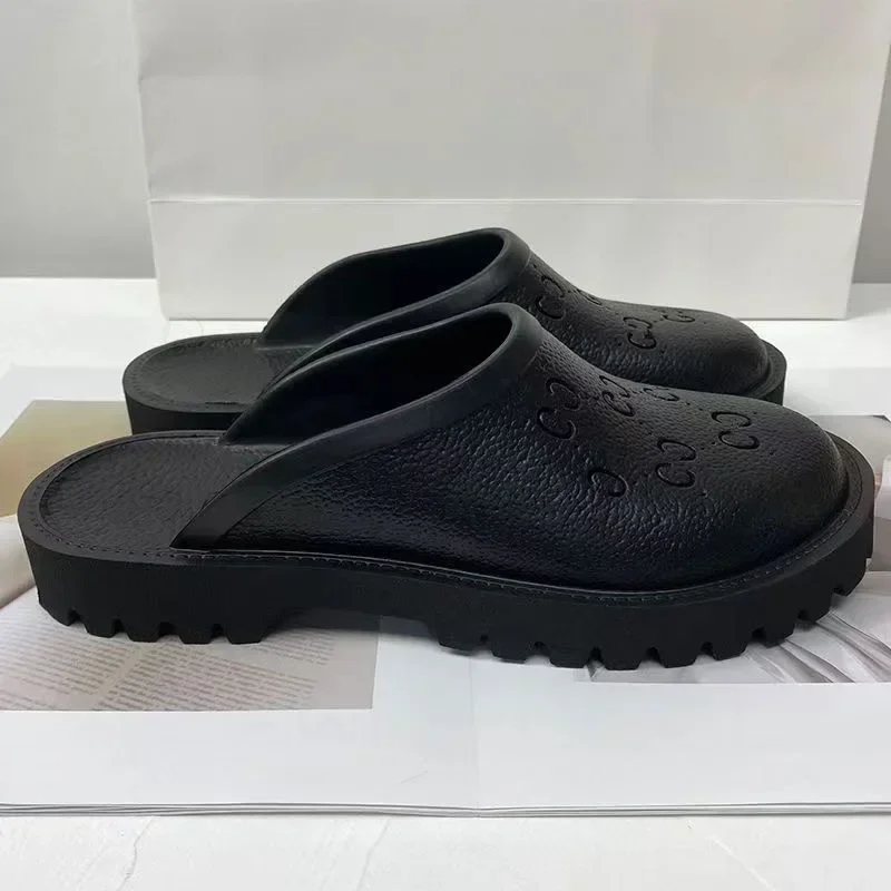 

New Baotou Hole Shoes with Flat Bottom and Middle Heel Fashionable and Versatile Breathable Anti Odor Indoor and Outdoor Wearing