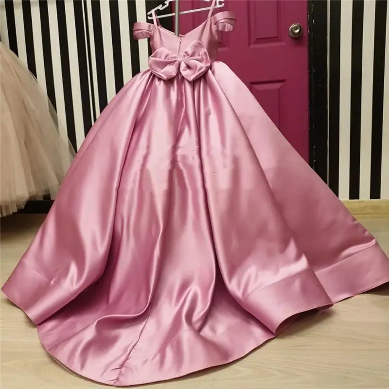 

Pink Flower Girl Dress with Long Train Girls Princess Wedding Party Dress Girl Birthday Dresses Fashion Girl Vintage Dresses