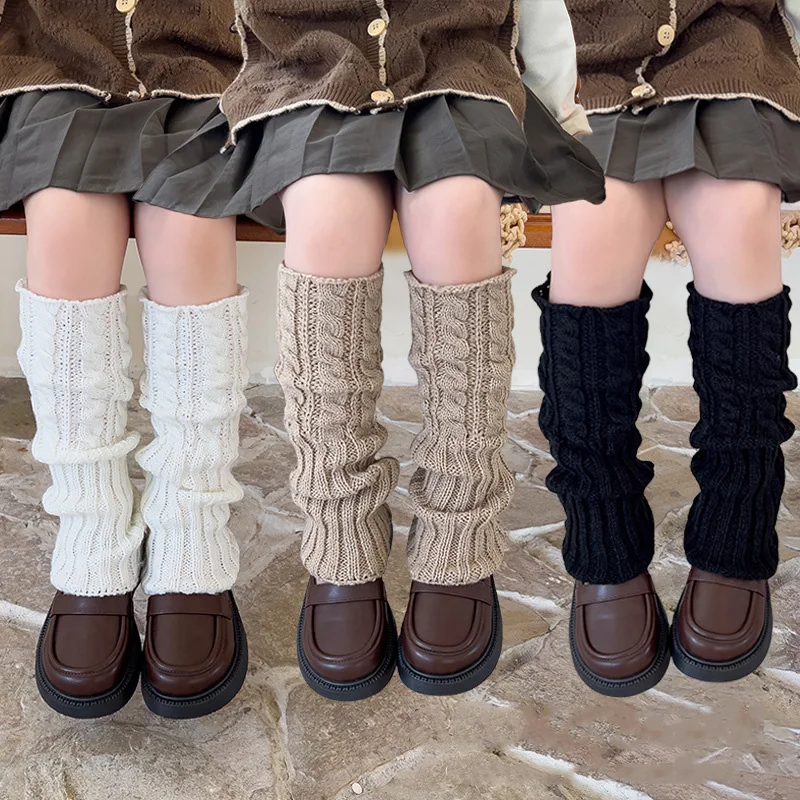 Description Picture 3 of itemAutumn Winter Children Leg Warmers Lolitas Twist Knitted Socks Baby Girls Warm Foot Cover Cute Sweet Guards Socks Long Stockings