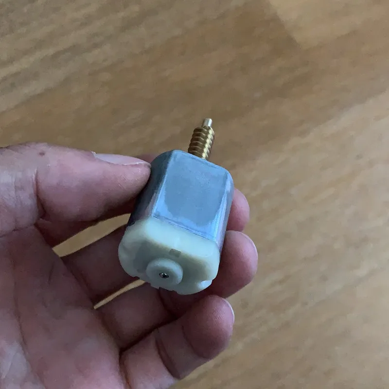 Рисунок 5 - Центральный замок двери автомобиля