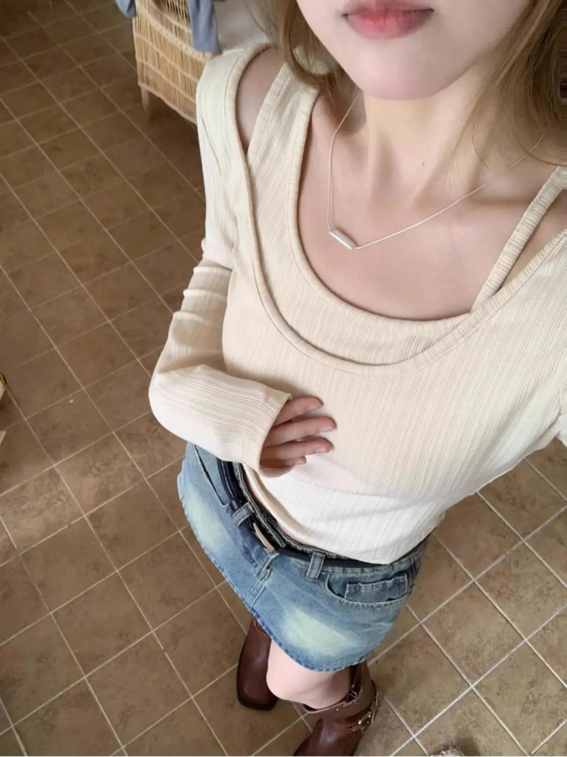 

Asymmetric Fake Two Knitted Top Women's Autumn Design Sense with Sweet Spicy Hanging Neck Slim-fit Base Shirt