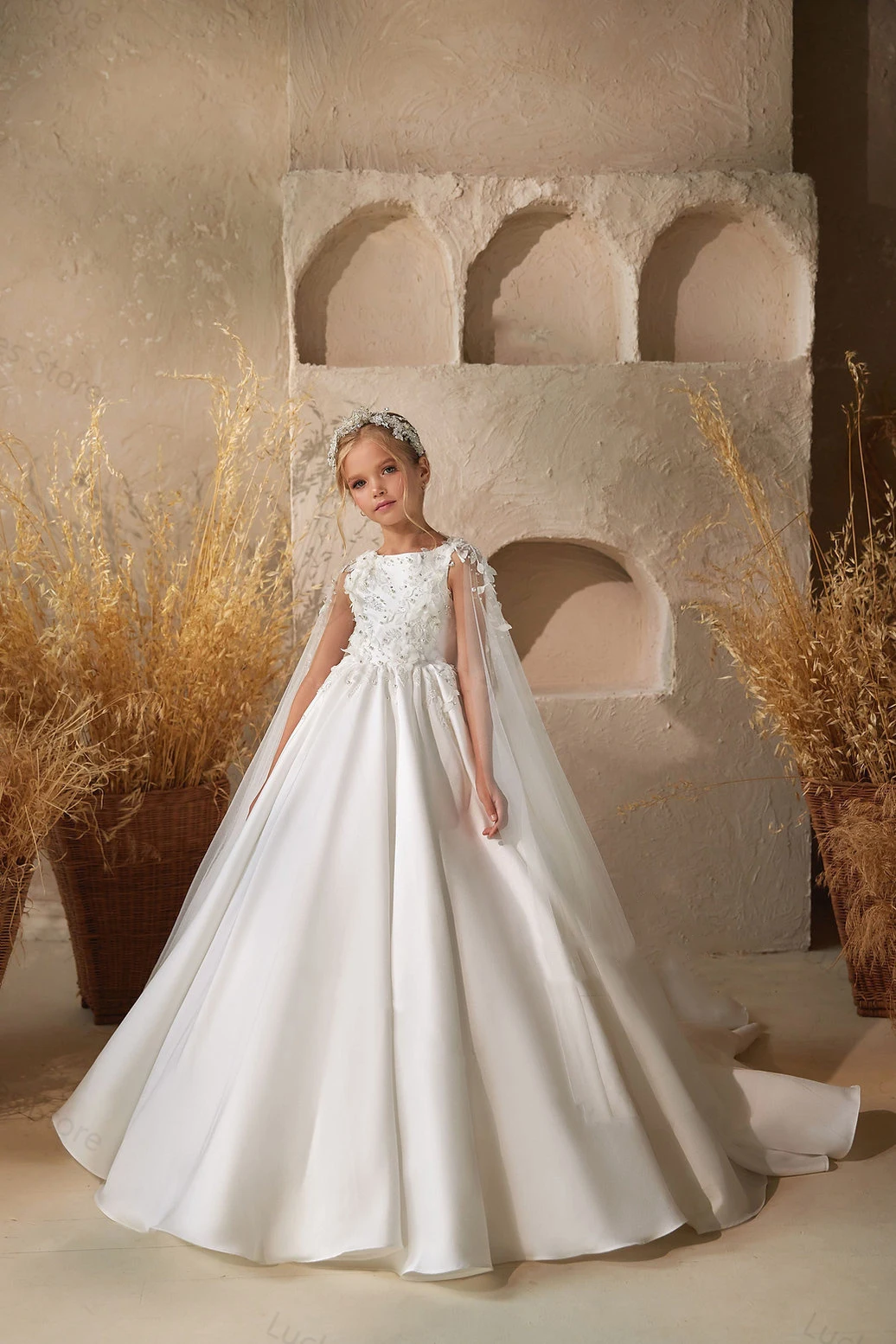 2024 White Satin Flower Girl Dress For Wedding Sleeveless Shining Floor Length Kids Birthday Dress First Communion Ball Gowns