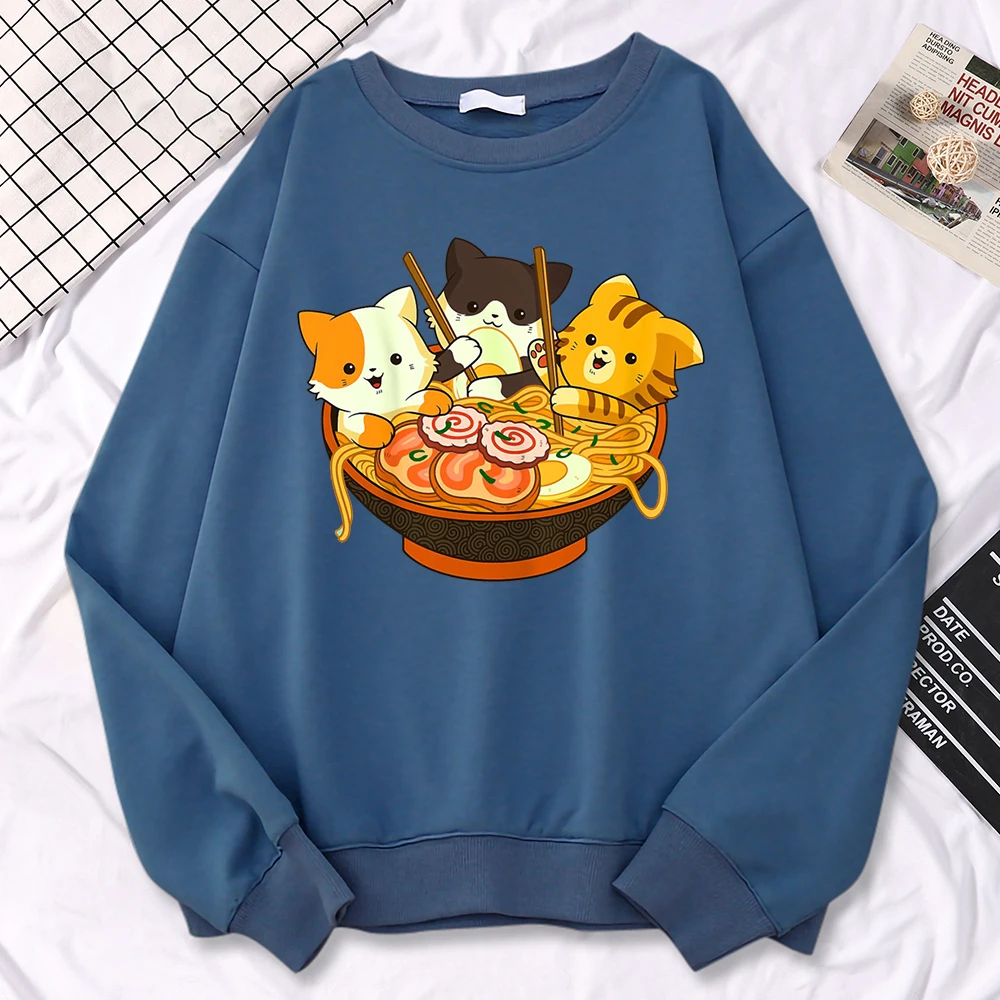 Einfaches Kawaii-Sweatshirt für Frauen, Anime-Katzen, die japanische Ramen-Nudeln essen, bedruckte Hoodies, lockere warme Pullover-Kleidung mit Rundhalsausschnitt – Detail 26
