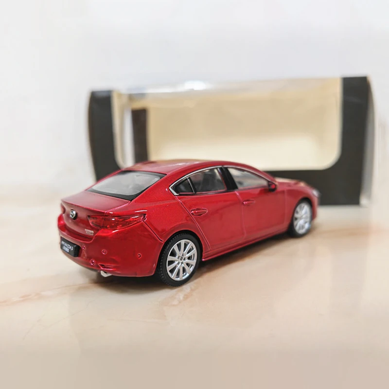 1:43 Scale Mazda 3 AXELA Simulation Alloy Car Model Toy Diecast Vehicle Collectible Souvenir Boys Toys 4