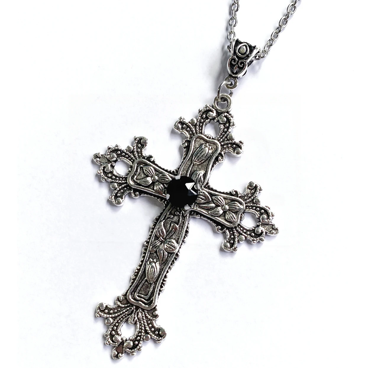 Chaine pendentif croix pour femme - Un grand marché