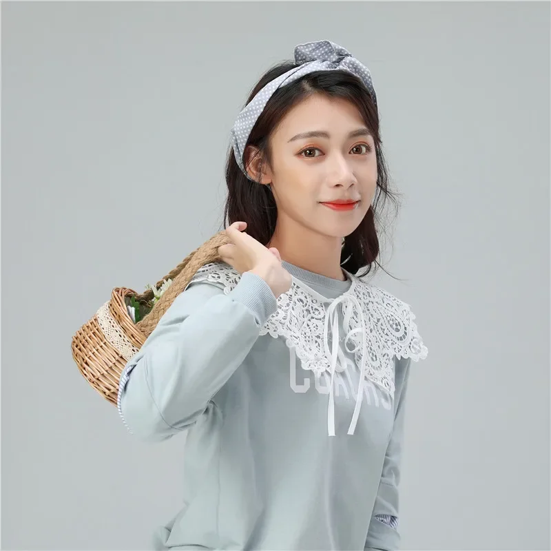 New White Milk Silk Big Collar Flower Korean Women's Hollow Lace Detachable Lapel Shirt Fake Collar Women Clothes Accessories