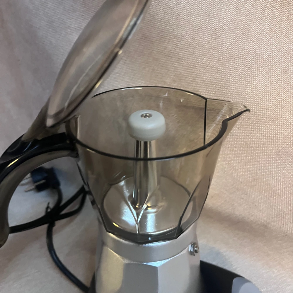 Electric Mocha coffee maker 3CUPS capacity 220v