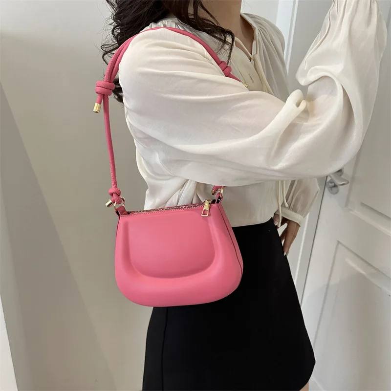 One Shoulder Bags for Women Large Capacity Chains PU Leather Female Solid Travel Versatile Handbags 2023 Spring/Summer