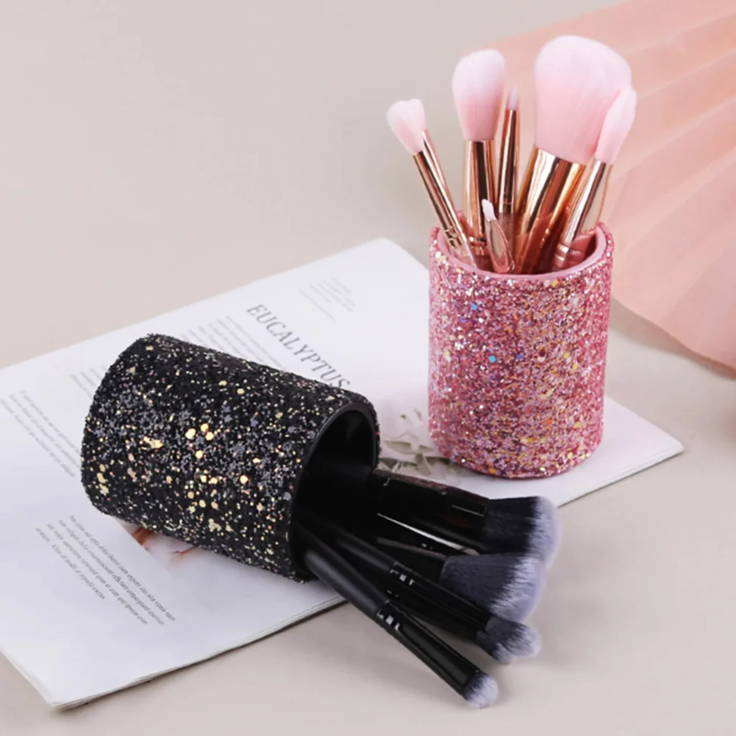 Fashion Women Sparkling Makeup Brush Bucket Cosmetic Pen Box Pencil Vase Comb Lipstick Brush Container Box