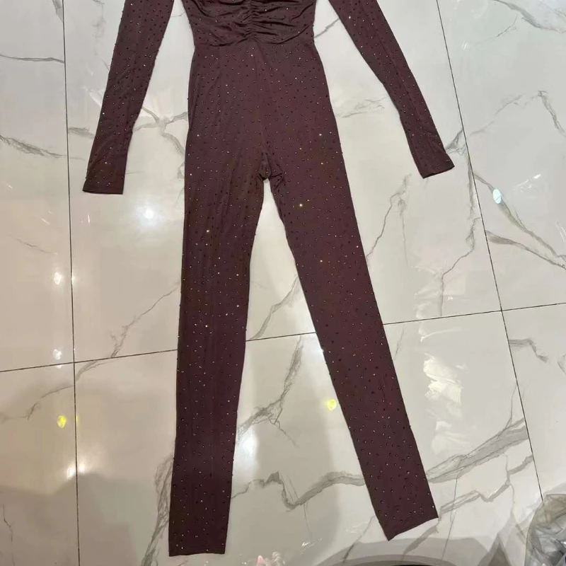 Рисунок 6 - 2024 Черный со стразами на молнии