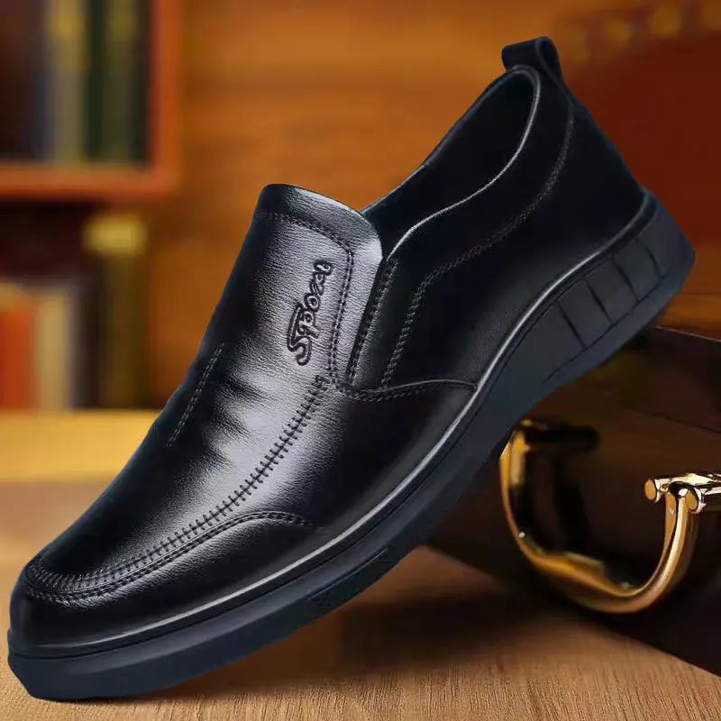 

2023 autumn new leather shoes men's pure black casual shoes sshoes soft bottom non-slip dad driving shoes