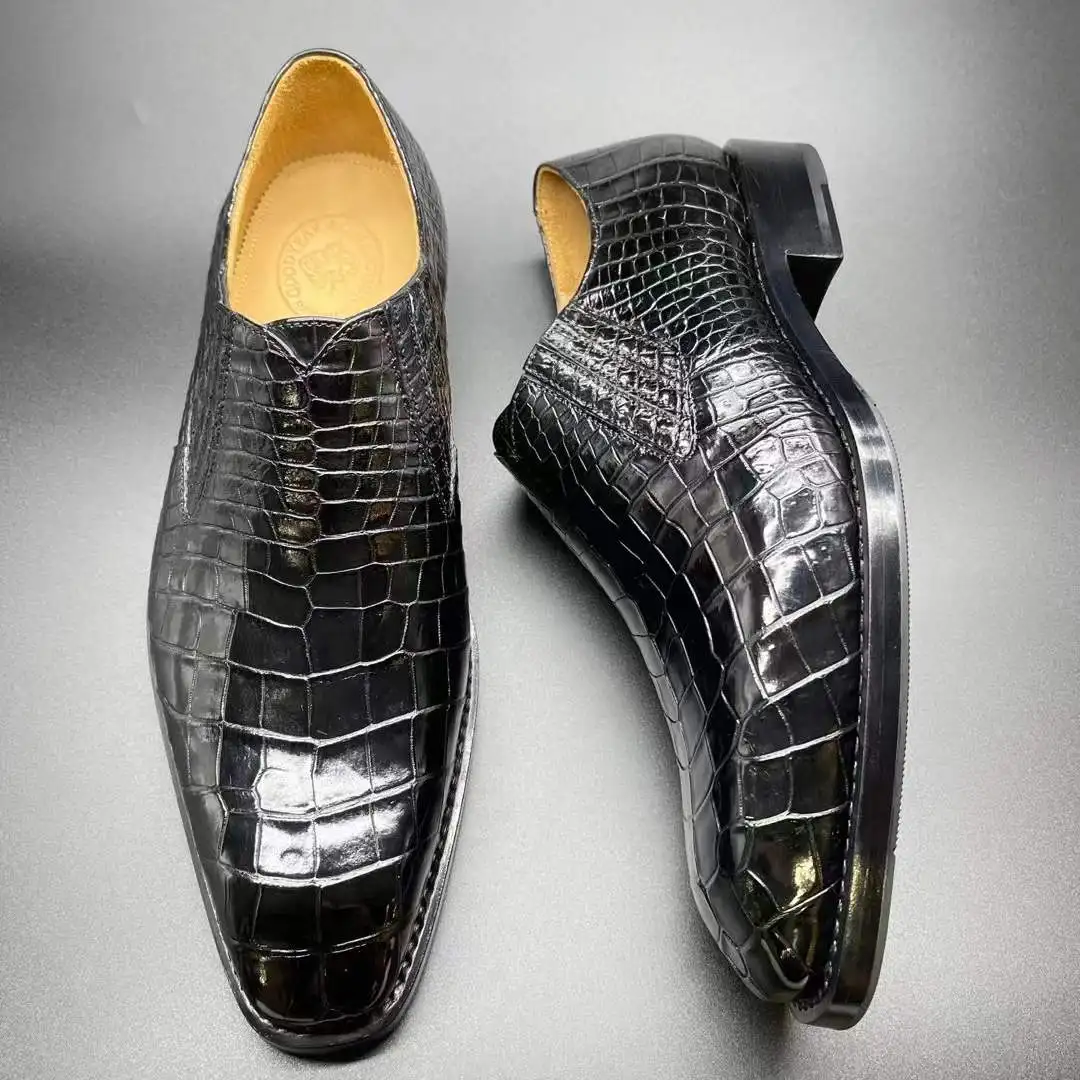 Рисунок 3 - Мужские туфли из крокодиловой кожи