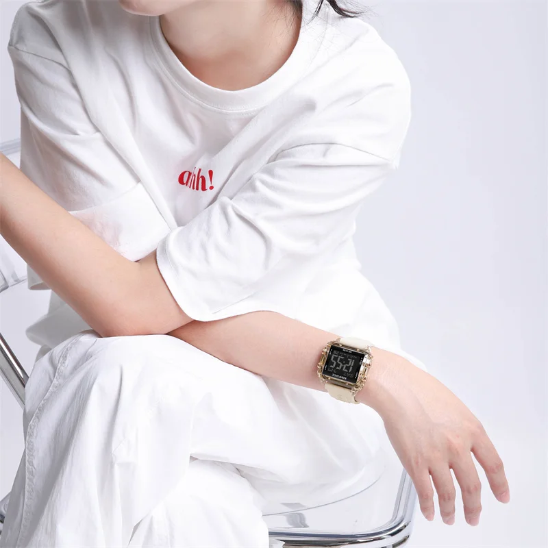 Digital Watch NAVIFORCE Women Sport Digital Watch Waterproof Silicone Electronic Wristwatch Square LED Clock Relogio Feminino