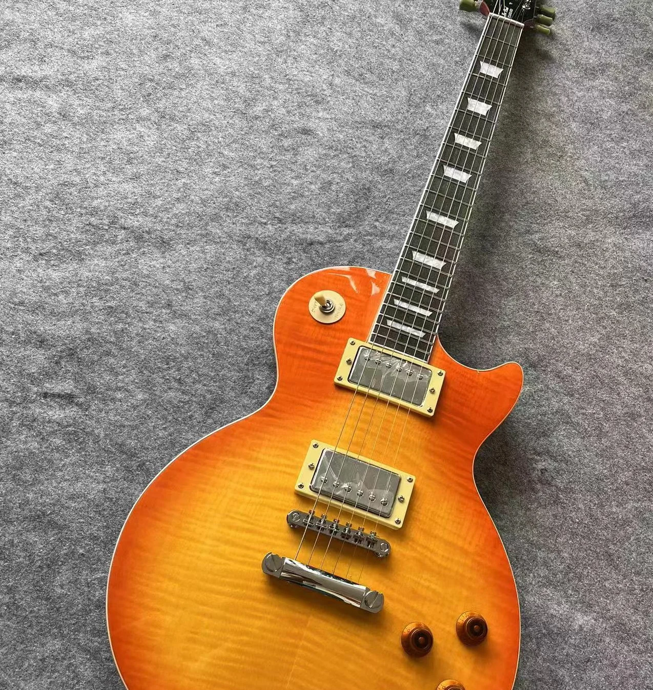 

Send in 5 days Flame Maple Top Les Standard LP Paul Electric Guitar in stock YHTDREHJ