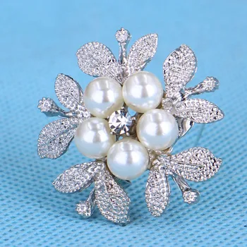 New Bridal Wedding Accessories Simulated Pearl Rhinestones Flower Brooches Women Elegant Fashion Brooch Pins New Jewelry Brooche