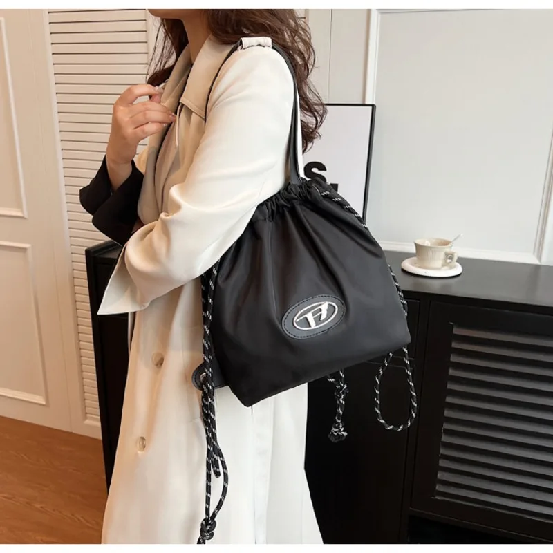 Popular Shoulder Bag High-end Feeling Crossbody Oxford Cloth Shoulder Bag Backpack Niche Unique Small Drawstring Bucket Bag