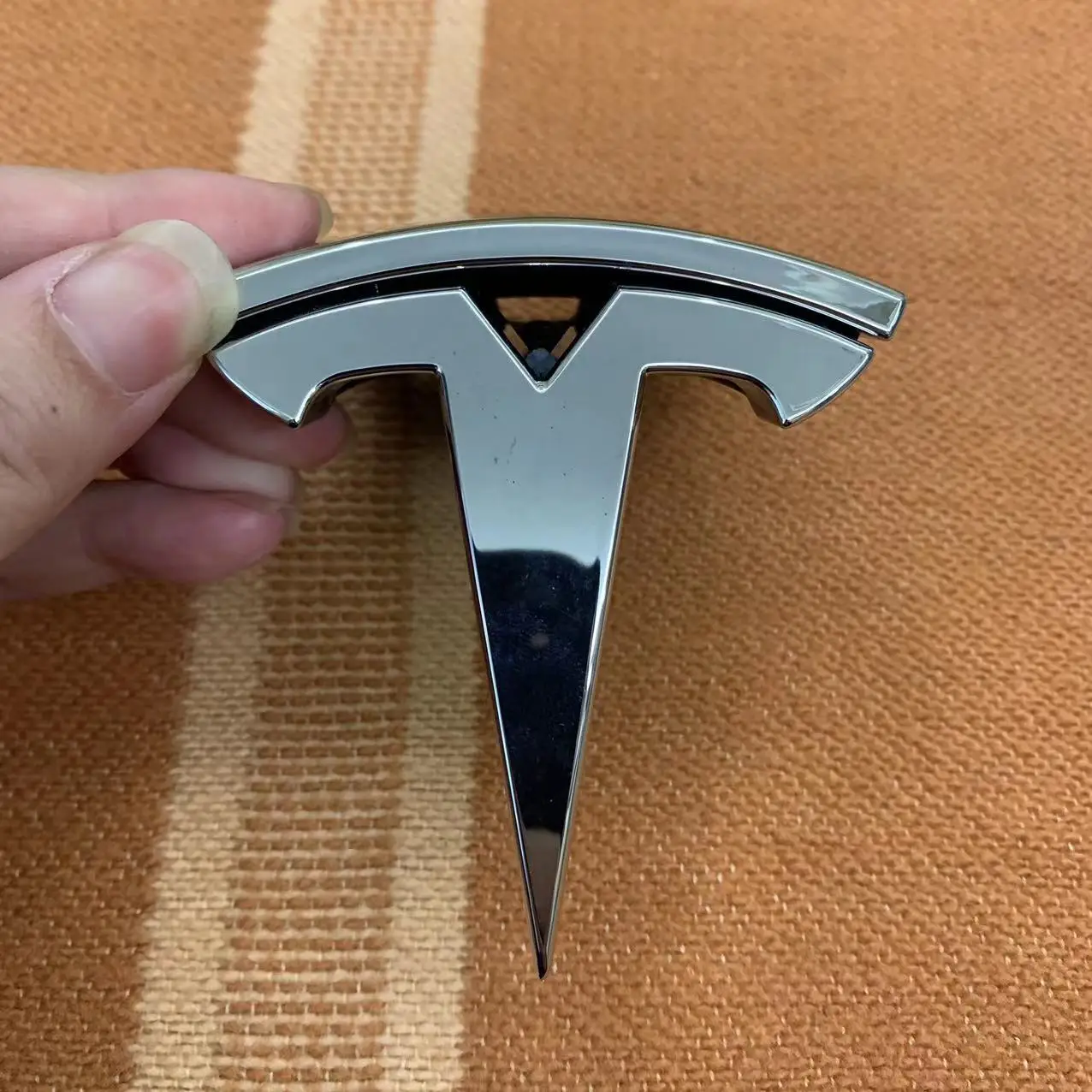 105368600f Front Grille T Logo Badge For Tesla Model S 20162019 Oem Tesla Motors Logo