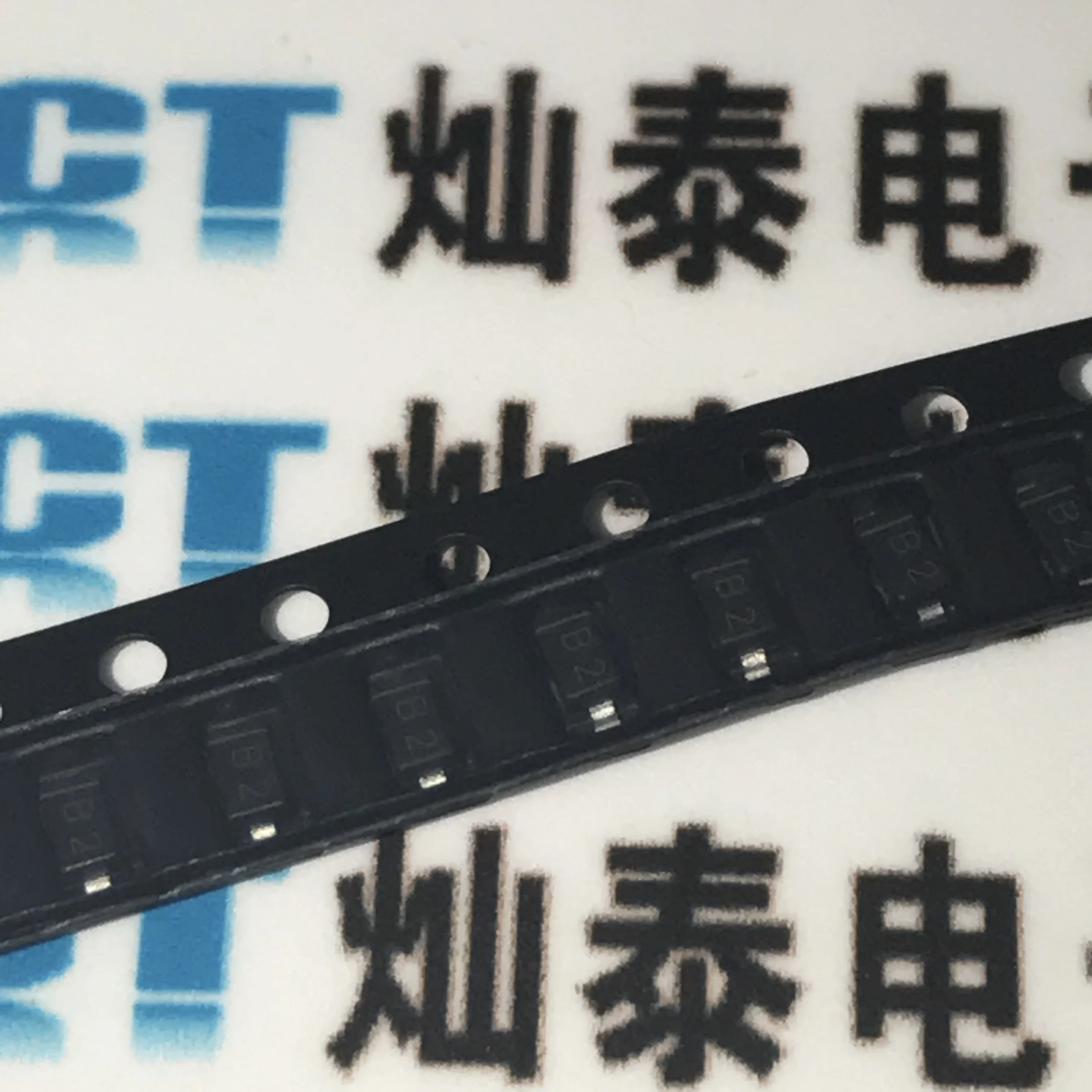 

Free shipping MBR0520T1G B2 SOD123 3K=175 100=6 10PCS