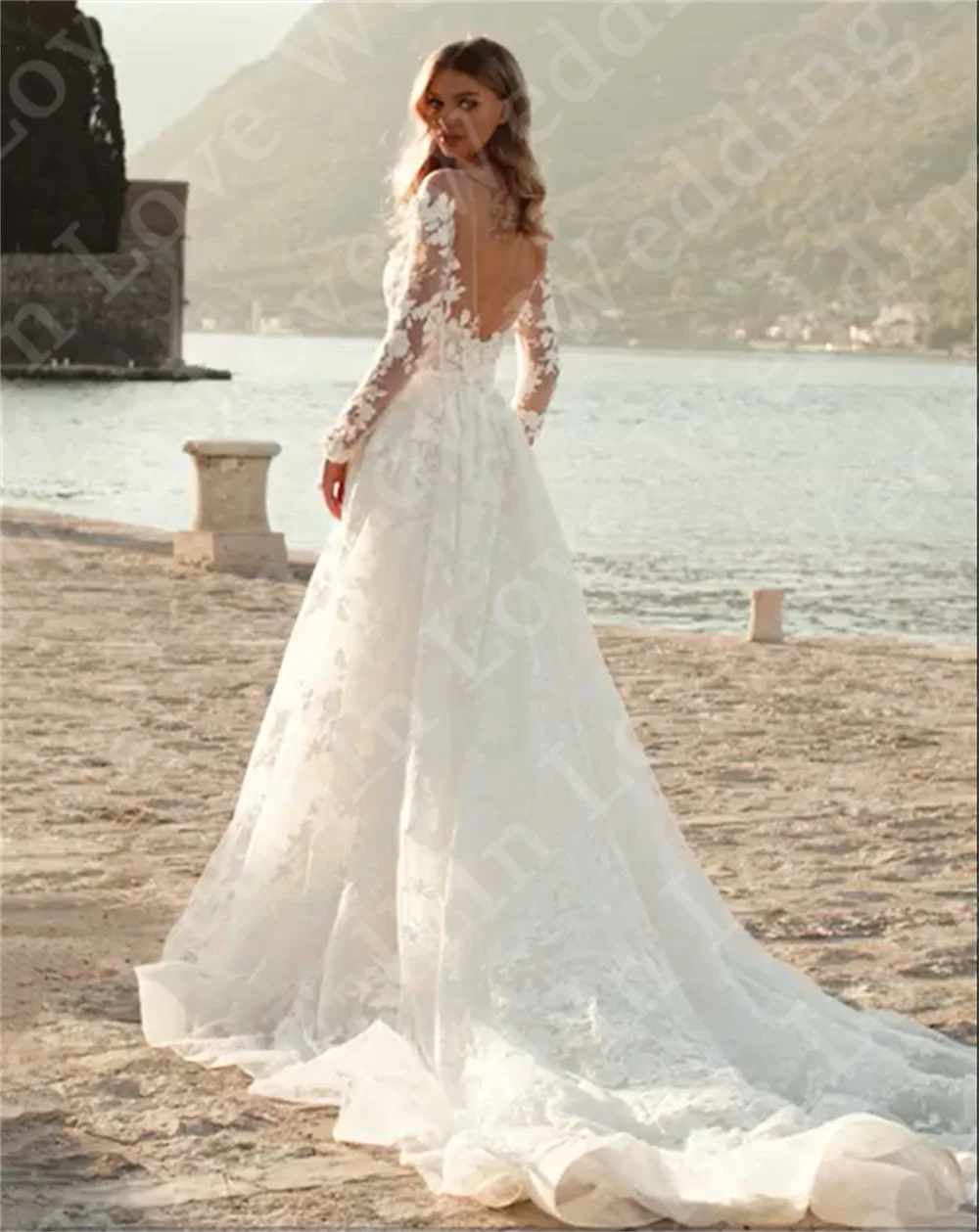 Рисунок 2 - Женское свадебное платье It's yiiya