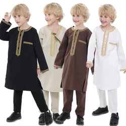 Muslim Boys Islamic Round Collar Embroidered Button Long Sleeves Thobe and Pants Suit Arabic Children Ramadan Robe Caftan Set