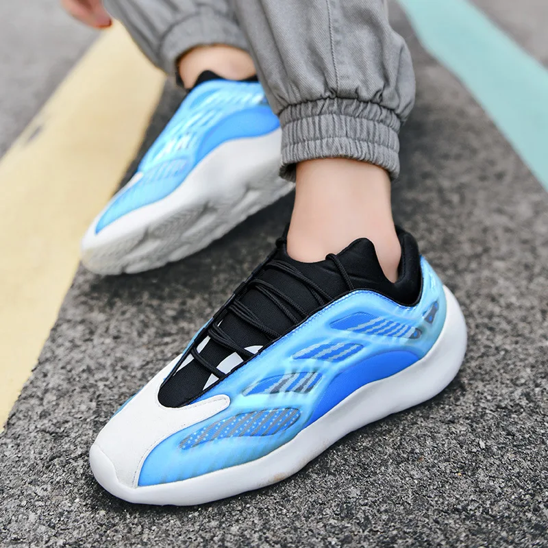 

Shoes for Men and Women Fashion Chunky Cushioning Sneakers Casual Luminous Noctilucent Comfortable Thick Sole Platform Wholesale
