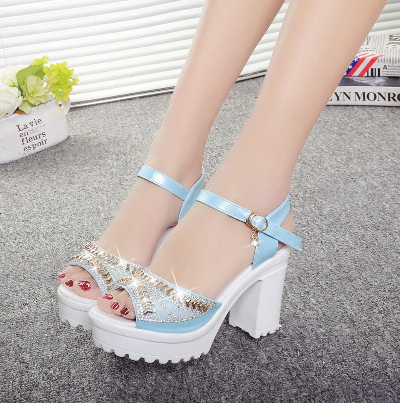 Designer 2021 new sexy fashion women's sandals summer diamond fish mouth muffin platform High heels casual slippers_voghion.com