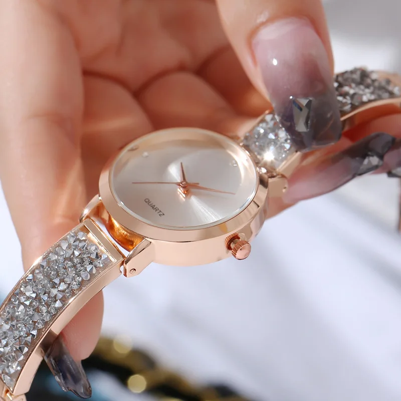 Hot Sale Women Quartz Wristwatches Sparkling Bracelet Strap Watches Fashion and Temperament Starry Sky Dial Wristwatch Wholesale 5