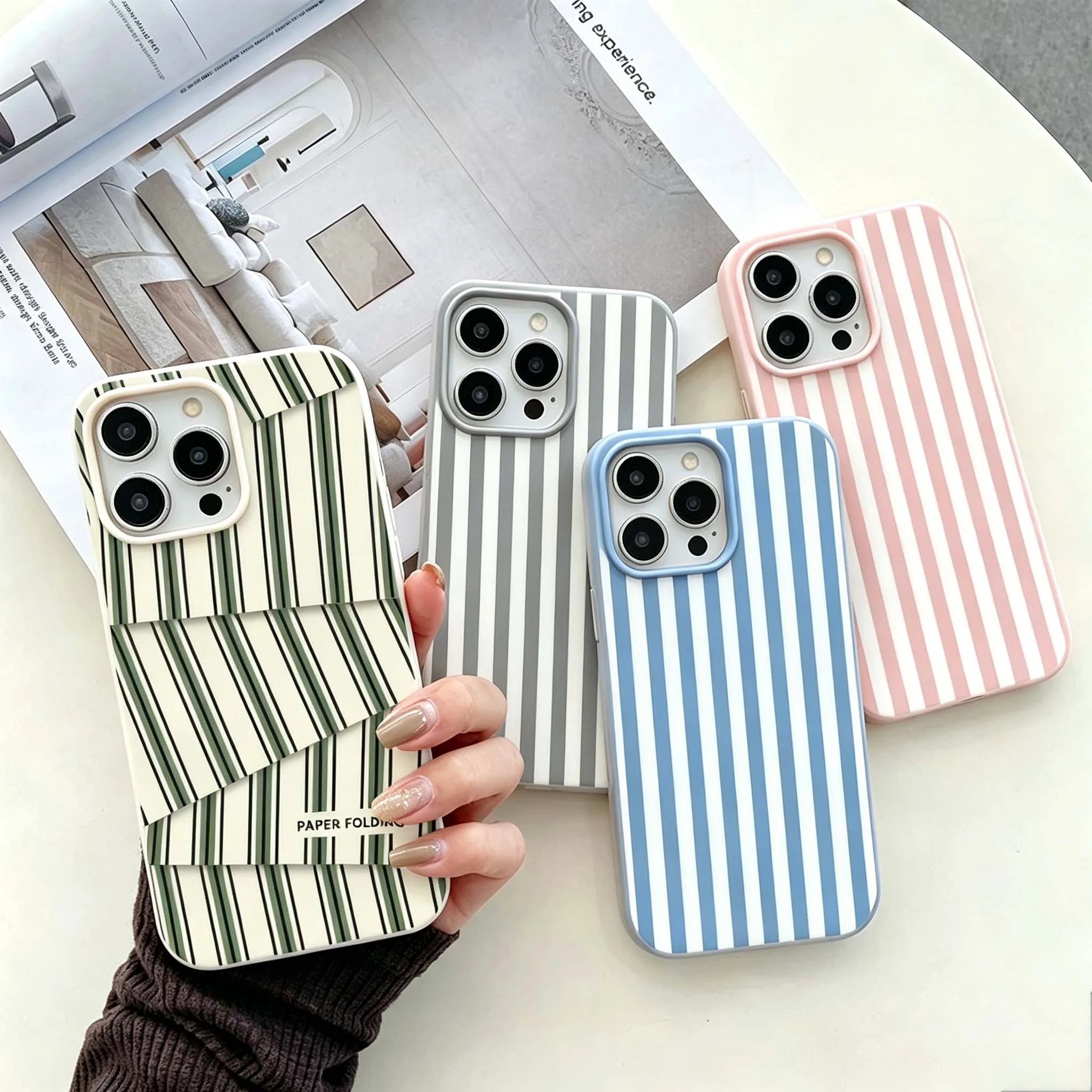 Fashion Vertical Striped Print Silicone Phone Case