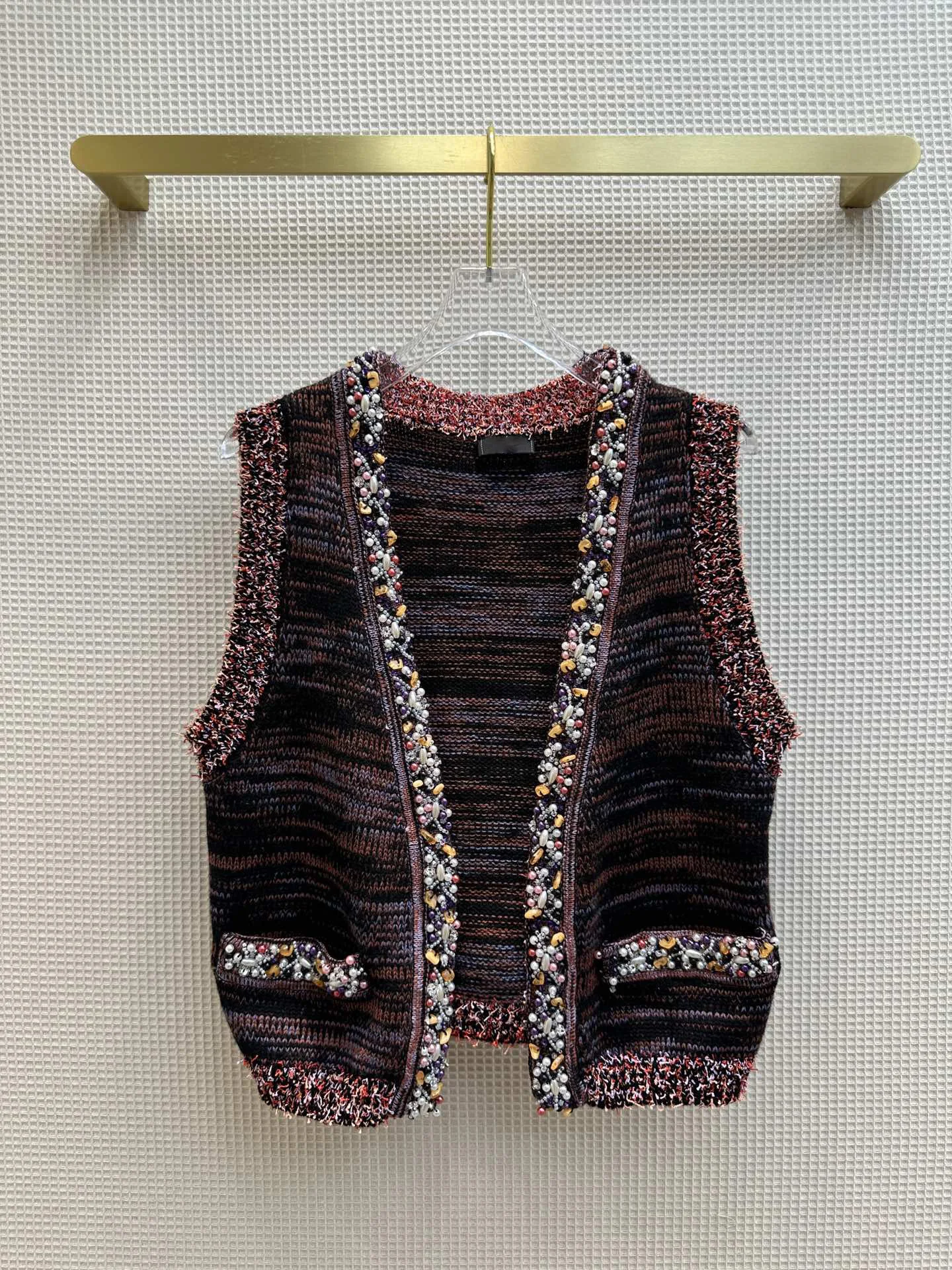 

2023 Women's Clothing tweed vest hand-woven craft neckline heavy industry nail bead retro V-neck designAutumn Winter New 1012