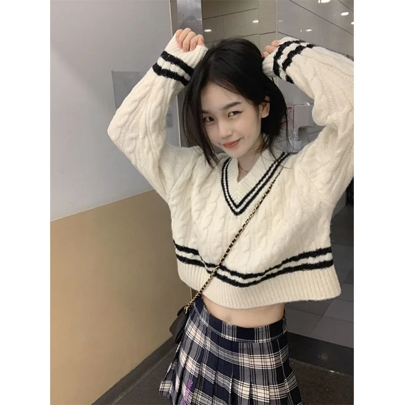 

Deeptown Cropped Sweater Women Korean Style Knitted Female Jumper Kpop Vintage Preppy Knitwear Harajuku Fashion Aesthetic Autumn