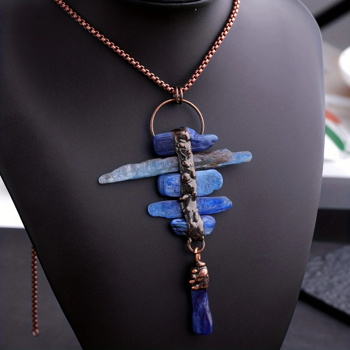 YEEVAA 1PC Irregular Blue Crystal Six Stone Combination Natural Stone Necklace Crystal Pendant (With Original Chain)