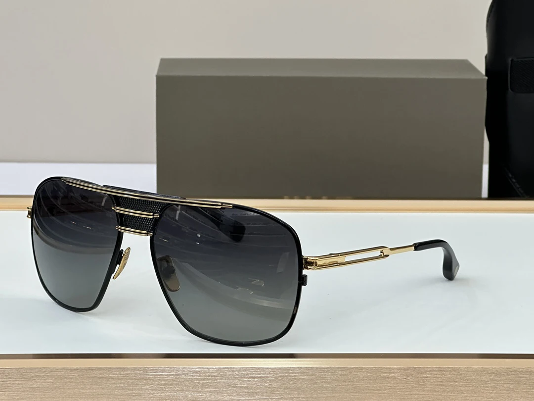 

Sunglasses For Men Women Retro Eyewear ARMADA Designers Style Anti-Ultraviolet Full Frame Random Box