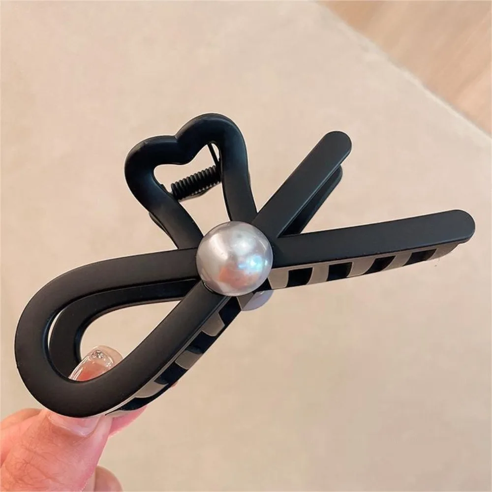 Plastic Matte Bow Hair Clips Portable Acrylic Solid Pearl Bow Shark Clips Elegant French Style Hair Claw Work