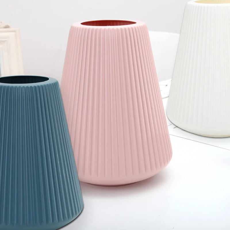 Nordic Creative Vase Home Decor Flower Arrangement Container for Homes Wet and Dry Planter Imitation Ceramic Plastic Crafts 2