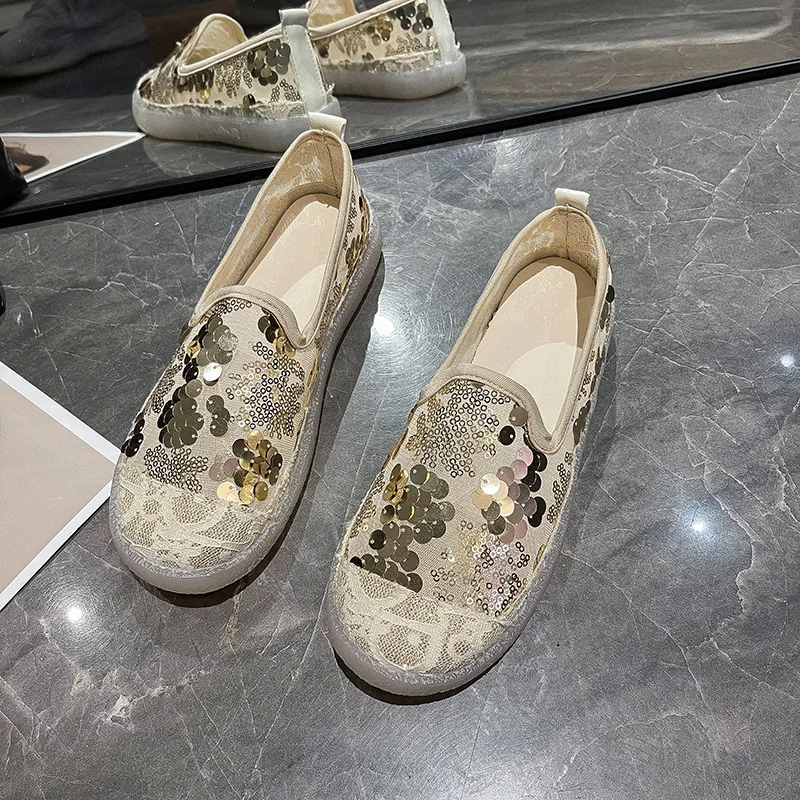 

2023 The New Korean Version of Fashion Temperament Flat Fisherman Shoes Casual Mesh Breathable Sequin Women's Shoes