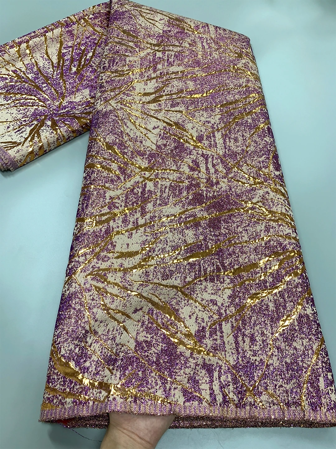 

2023 Высококачественная африканская парчовая Кружевная Ткань 5 ярдов французская жаккардовая позолоченная вышитая кружевная ткань для женского вечернего платья