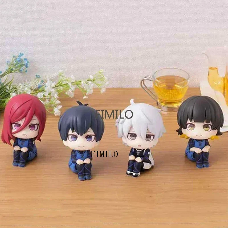 アニメ「ブルーロック」の伊佐木陽一とリンのフィギュアを参照して